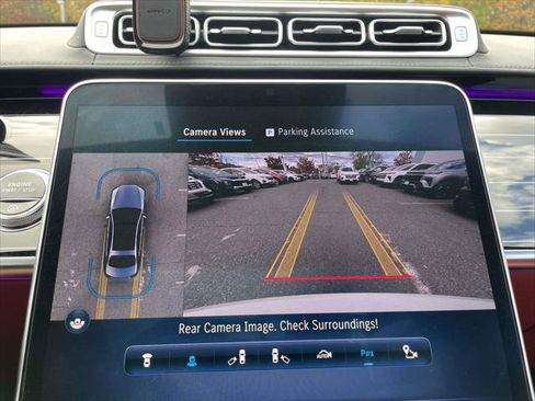 Used 2022 Mercedes-Benz S 500 4MATIC w/ AMG Line Package image 26