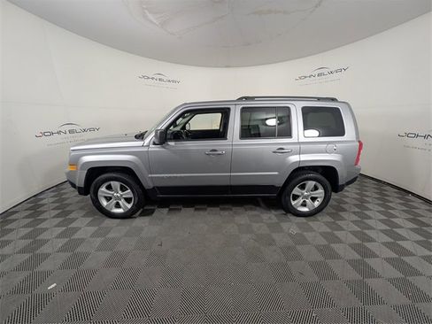 Used 2017 Jeep Patriot Latitude image 2