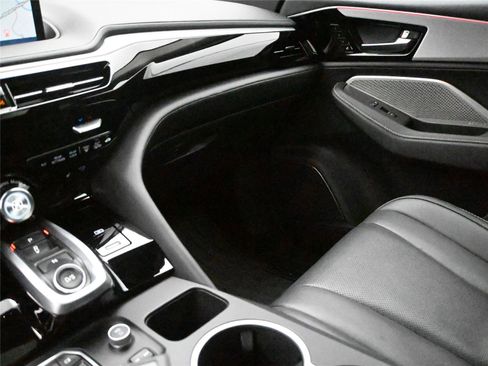 Certified 2023 Acura MDX SH-AWD w/ Technology Package image 6