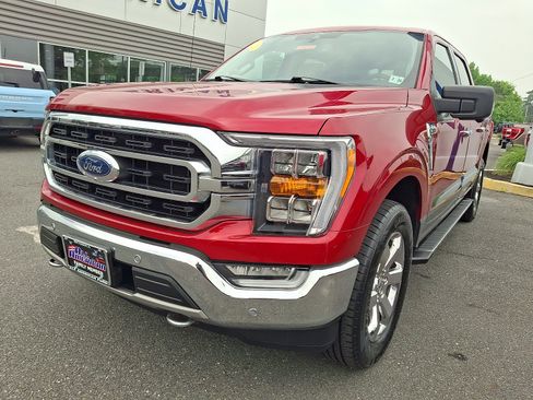 Certified 2021 Ford F150 XLT w/ Equipment Group 302A High AWD/4WD image 4