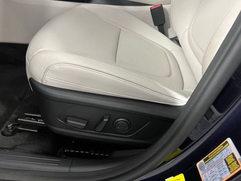 Used 2025 Hyundai Tucson Limited image 27