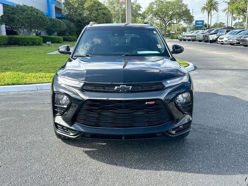 Used 2023 Chevrolet TrailBlazer RS FWD image 2