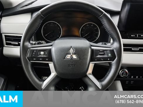 Used 2025 Mitsubishi Outlander SE FWD image 25