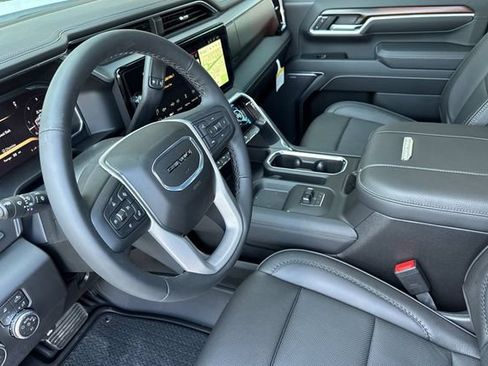 New 2026 GMC Sierra 2500 Denali w/ Denali Reserve Package AWD/4WD image 10