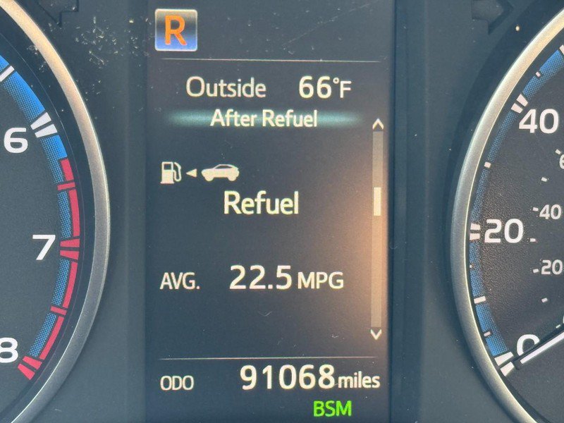 Used 2018 Toyota RAV4 XLE w/ Plus Extra Value Package AWD/4WD image 24