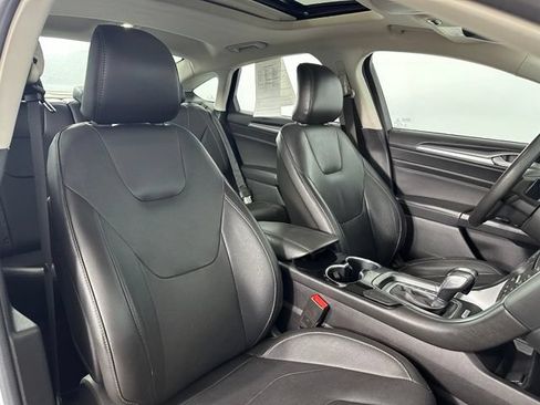Used 2016 Ford Fusion Titanium FWD image 28