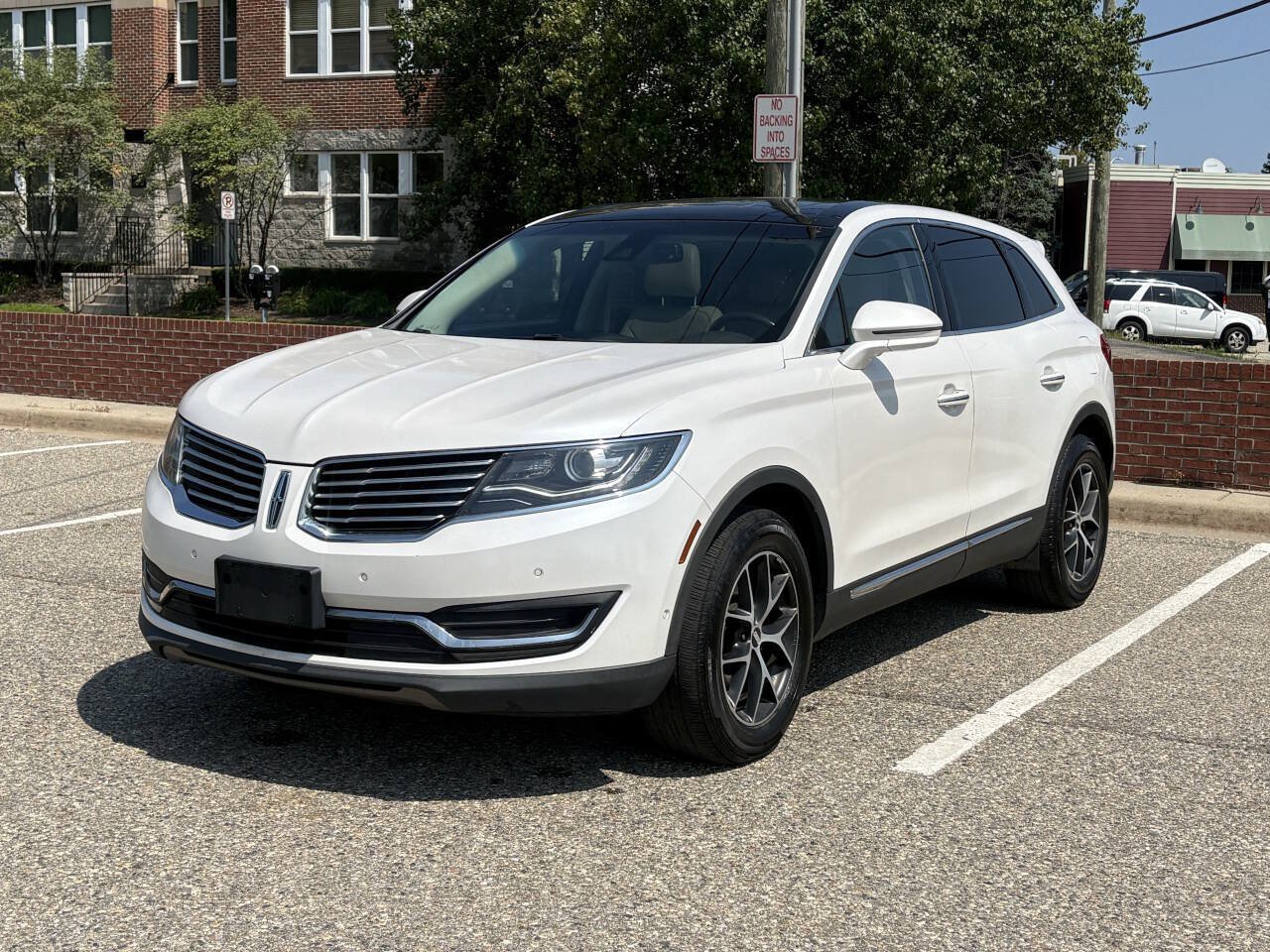 Used 2016 Lincoln MKX Reserve w/ Technology Package AWD/4WD image 5