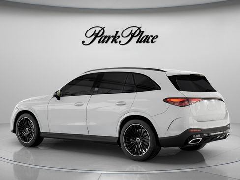 Used 2026 Mercedes-Benz GLC 300 image 12