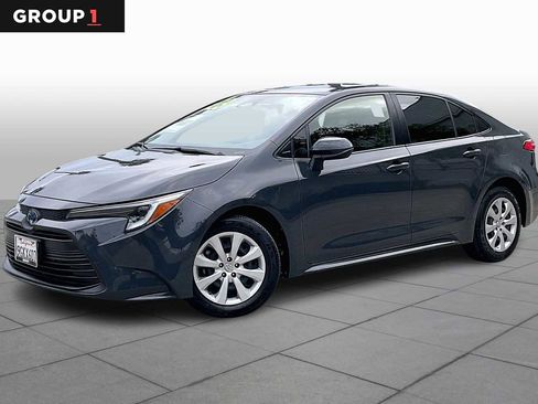 Certified 2023 Toyota Corolla LE image 1