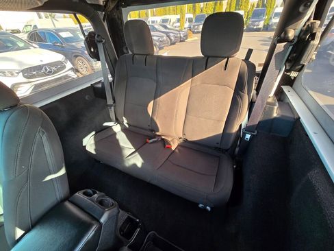 Used 2022 Jeep Wrangler Sport S image 18
