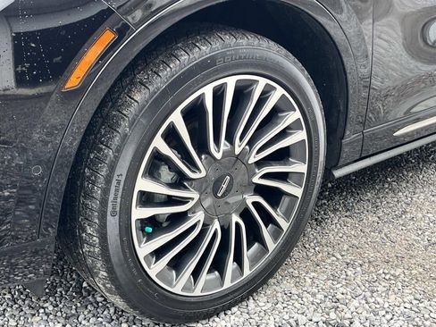 Used 2022 Lincoln Corsair Reserve w/ Equipment Group 201A image 9