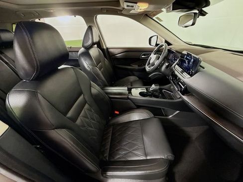 Certified 2023 Nissan Rogue Platinum w/ Platinum Premium Package image 25