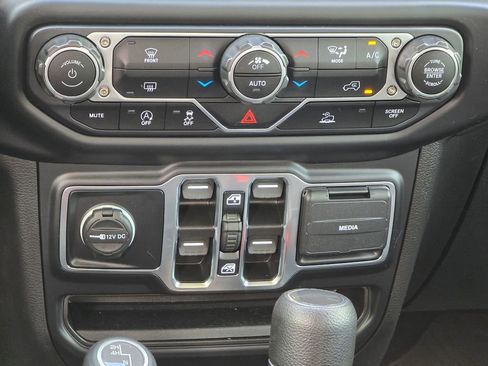 Used 2022 Jeep Gladiator Sport AWD/4WD image 34