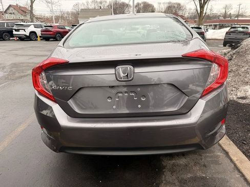Used 2018 Honda Civic LX image 10
