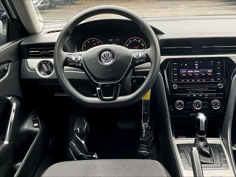 Used 2020 Volkswagen Passat 2.0T S image 5