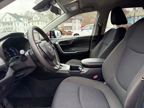 Certified 2025 Toyota RAV4 LE image 21