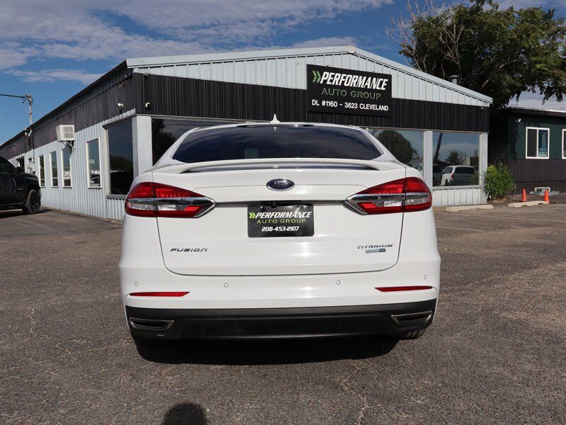 Used 2020 Ford Fusion Titanium AWD/4WD image 4