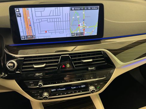 Used 2023 BMW 540i w/ M Sport Package image 27