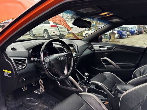 Used 2016 Hyundai Veloster Turbo image 12