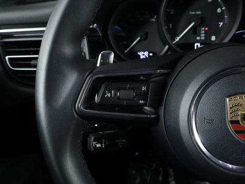 Certified 2026 Porsche Macan AWD/4WD image 14