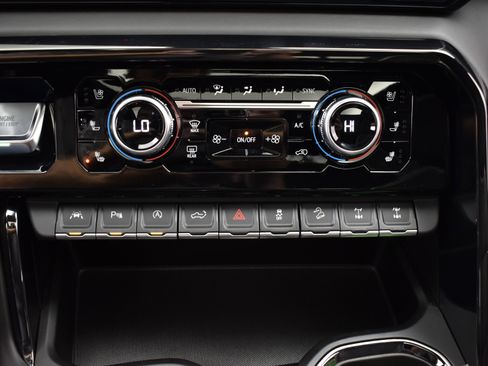 Used 2023 GMC Sierra 1500 AT4X image 37