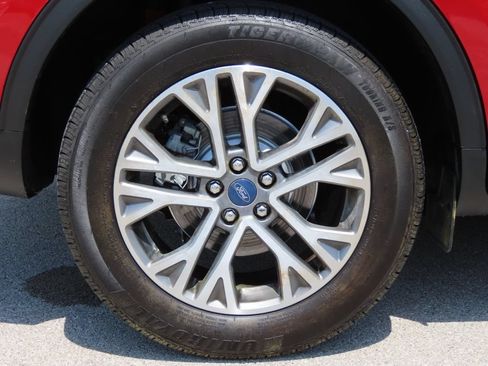 Used 2022 Ford Escape SEL w/ Technology Package AWD/4WD image 17