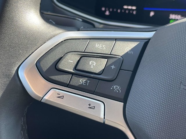 Certified 2026 Volkswagen Taos SE AWD/4WD image 22