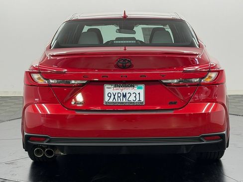 Used 2026 Toyota Camry SE FWD image 11