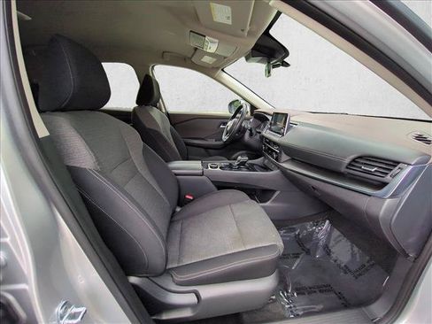Used 2023 Nissan Rogue SV AWD/4WD image 22