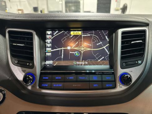 Used 2016 Hyundai Tucson Limited FWD image 24