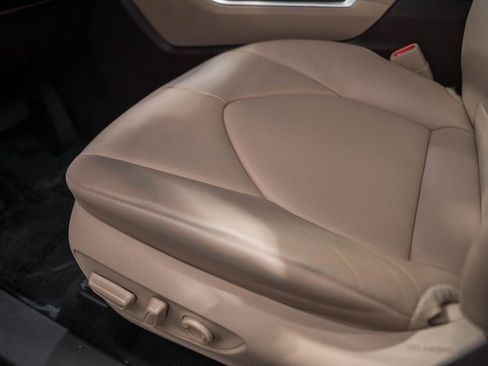 Used 2022 Toyota Highlander XLE image 33