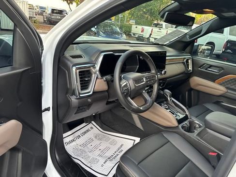 Used 2026 GMC Canyon Denali AWD/4WD image 11