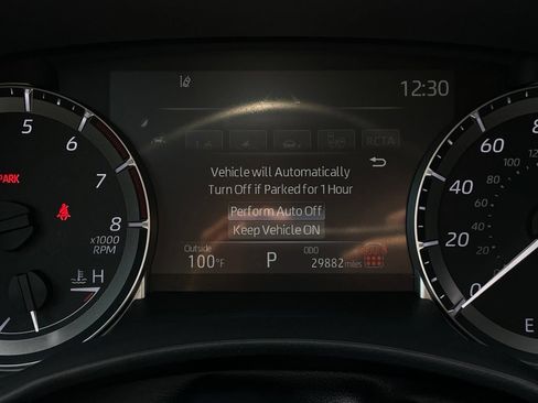 Used 2025 Toyota Highlander LE FWD image 15