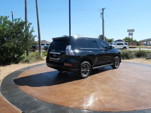 Certified 2022 Lexus GX 460 Premium image 3