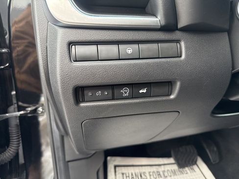 Used 2024 Nissan Rogue SV image 21