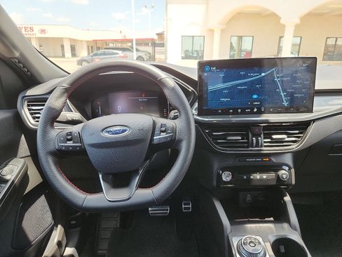Used 2024 Ford Escape ST-Line w/ Tech Pack #1 image 9