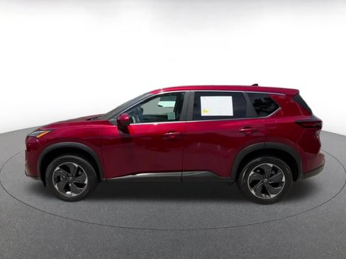 Used 2025 Nissan Rogue SV FWD image 8