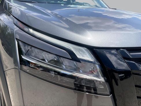 Used 2024 Nissan Pathfinder SL w/ Lighting Package (N92) FWD image 27