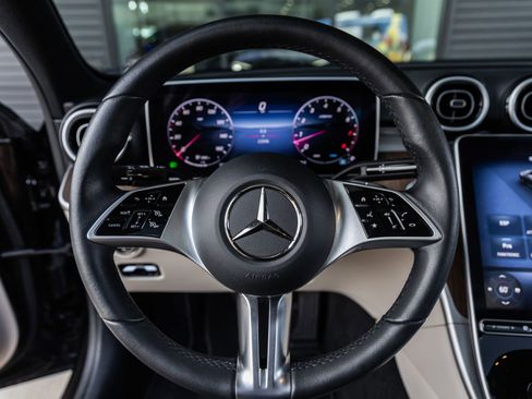 Used 2025 Mercedes-Benz C 300 Sedan image 26