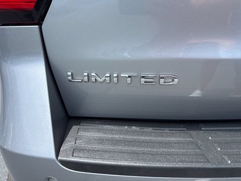 Used 2024 Ford Expedition Limited RWD image 41