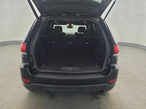 Used 2019 Jeep Grand Cherokee Laredo RWD image 29