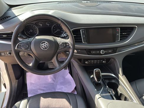 Used 2019 Buick Enclave Essence AWD/4WD image 10