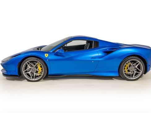 Certified 2021 Ferrari F8 Tributo image 11