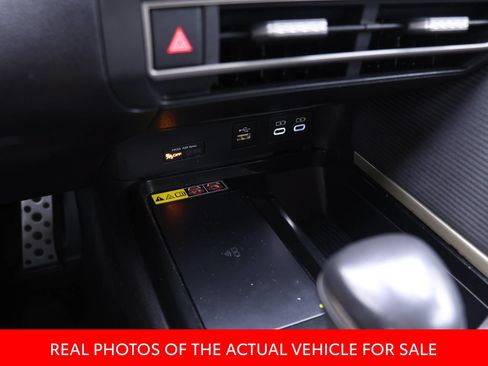 Used 2025 Toyota Camry SE FWD image 6