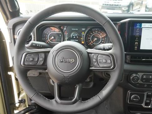 New 2026 Jeep Gladiator Sport image 25