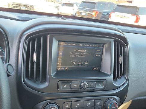 Used 2022 Chevrolet Colorado W/T w/ Custom Special Edition image 15