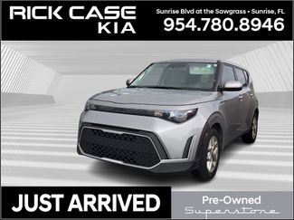 Used 2023 Kia Soul LX w/ LX Technology Package image 1