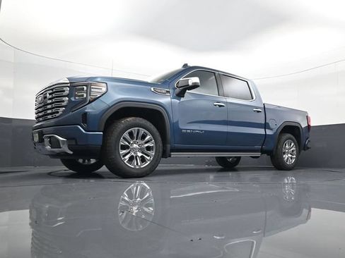Used 2025 GMC Sierra 1500 Denali AWD/4WD image 21