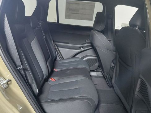 New 2026 Jeep Cherokee Laredo AWD/4WD image 17