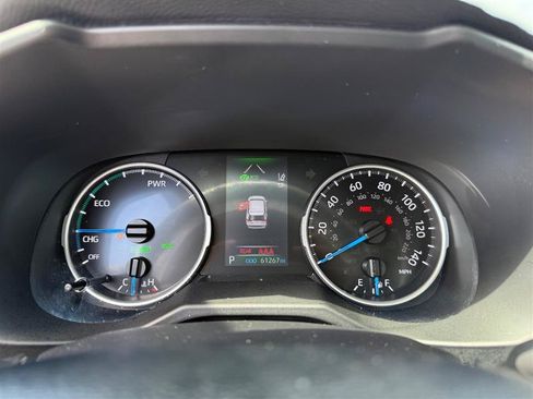 Used 2021 Toyota RAV4 LE AWD/4WD image 34